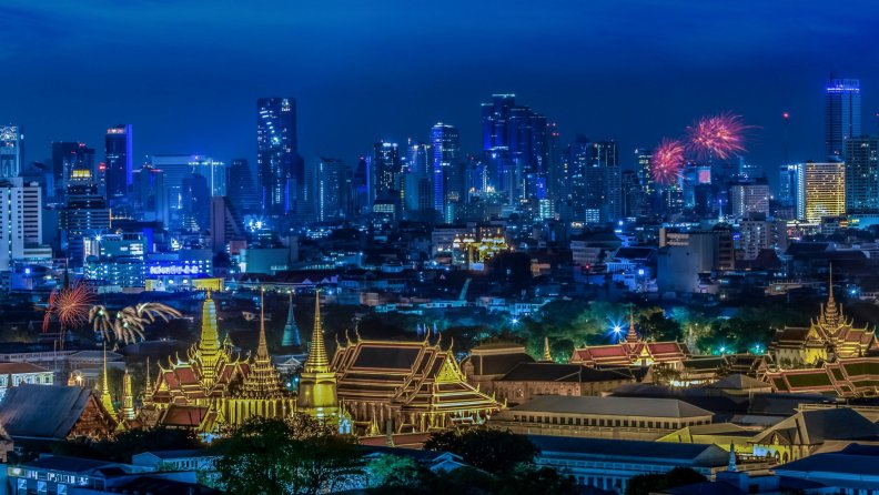 spectacular_night_view_of_bangkonk_thailand_hdr.jpg