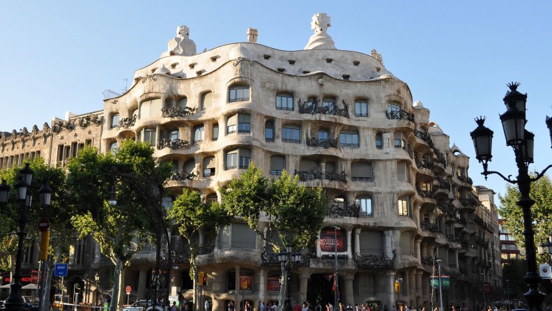 casa_mila_a_gaudi_building_in_barcelona.jpg