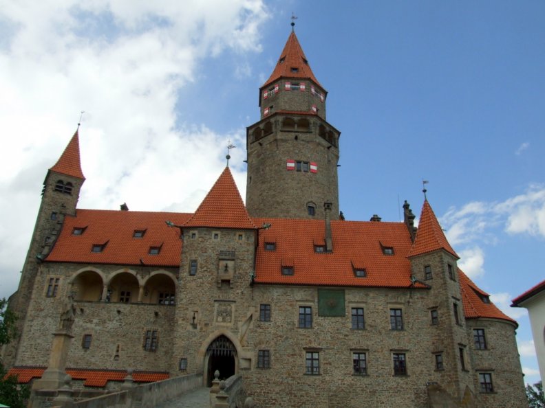 bouzov_castle_czech_republic.jpg