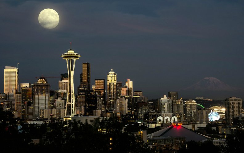 Full Moon over Seattle, Washington