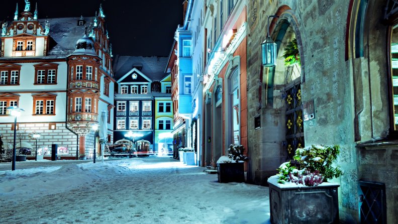 german_town_at_night_in_winter.jpg