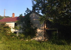 Blaine,Kentucky abandoned home