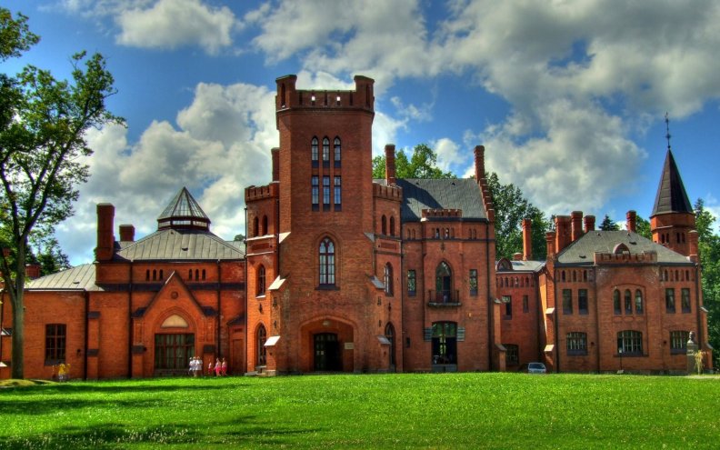 red_brick_sangaste_castle_in_estonia_hdr.jpg