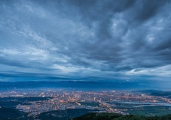 superb panorama view of taipei taiwan at dusk