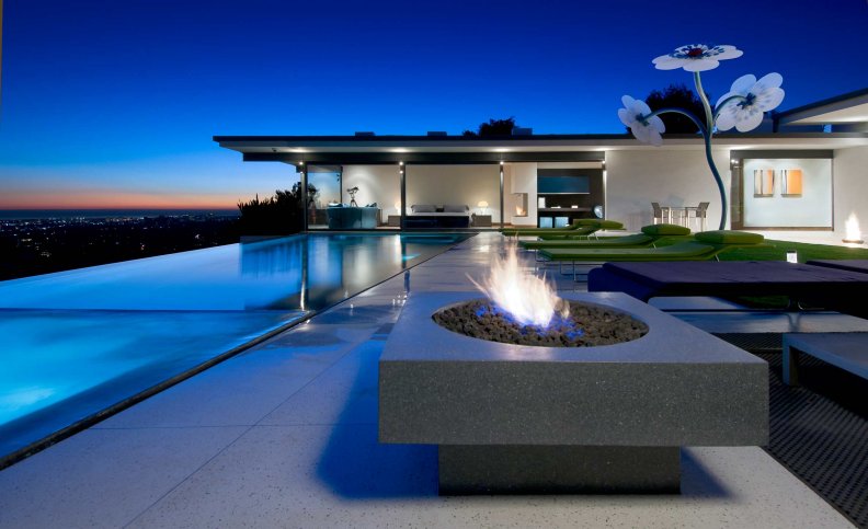 Contemporary Dream Villa in California