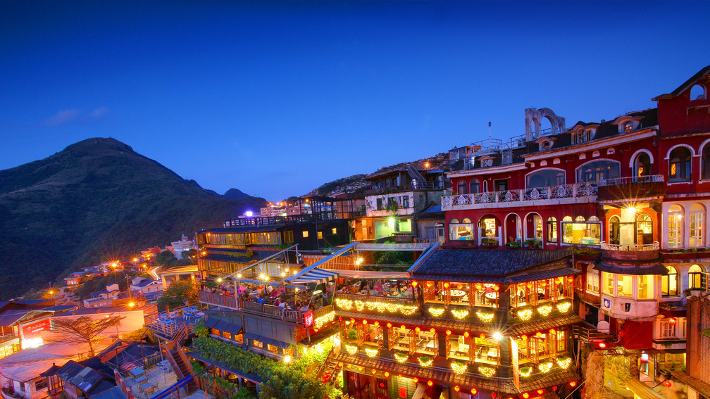restaurants on hill in jiufen taipei city