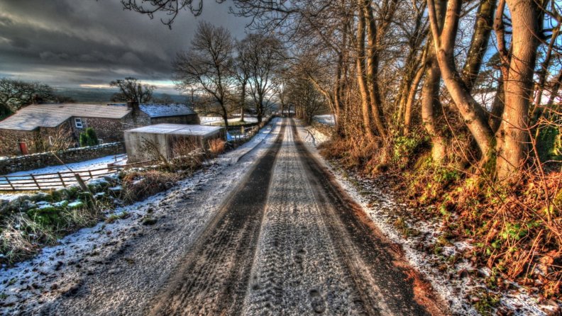 wonderful_countryside_road_in_winter_hdr.jpg