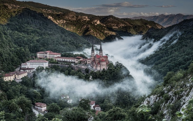 cathedral_of_covadonga_spain.jpg