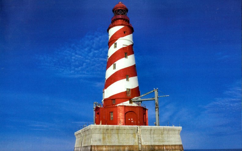 white_shoal_lighthouse_2.jpg
