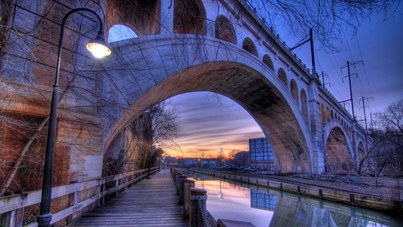 bridge_over_the_manayunk_canal_in_philadephia_hdr.jpg