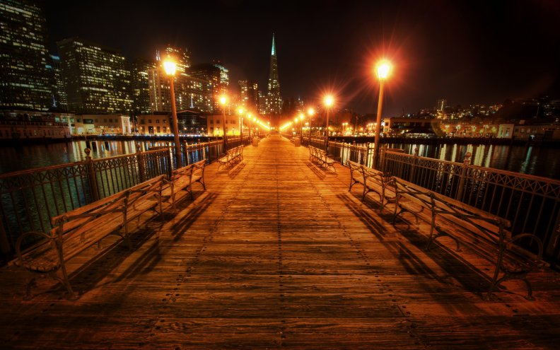 fantastic_wooden_pier_in_frisco_at_night.jpg