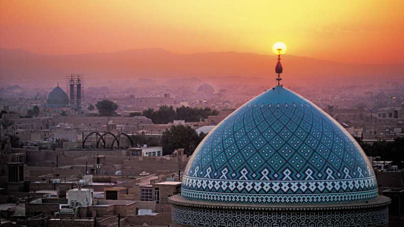 beautiful_mosque_dome_at_sunset.jpg