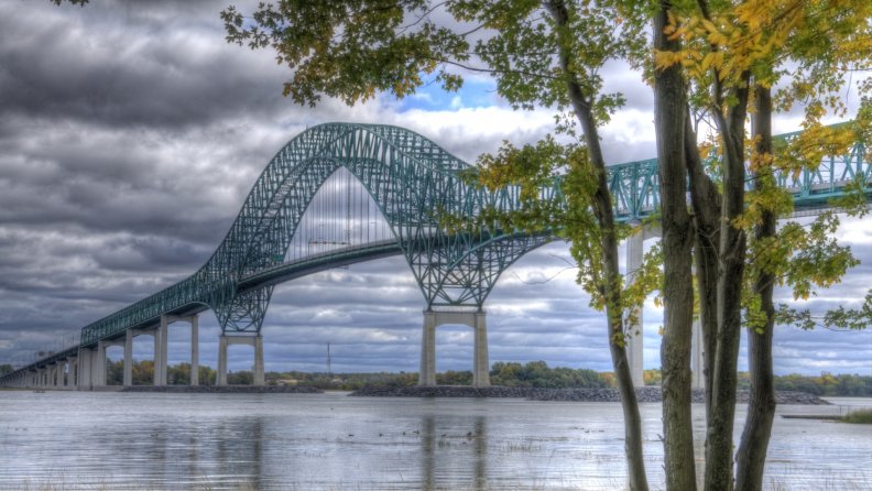 lovely_bridge_in_trois_rivieres_in_quebec_canada_hdr.jpg