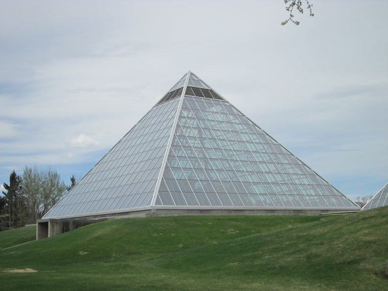 The Glass Pyramids Botanical Gardens