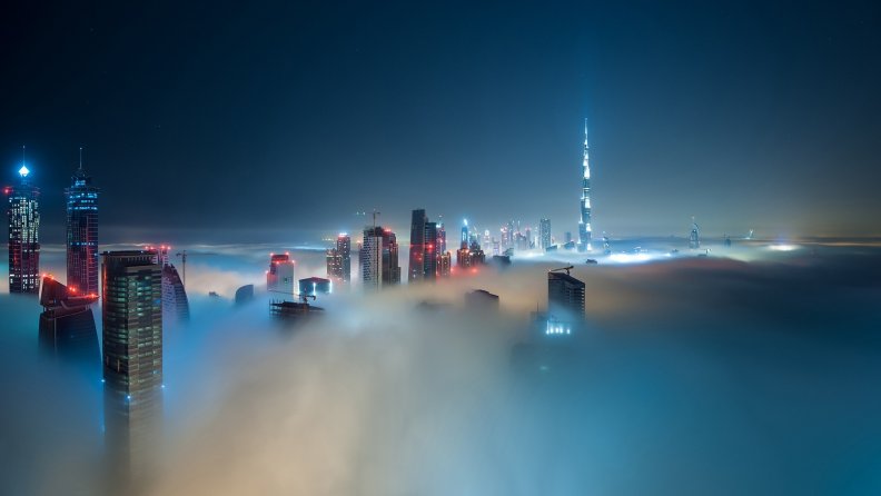 fantastic_skyscrapers_through_the_fog_in_dubai.jpg