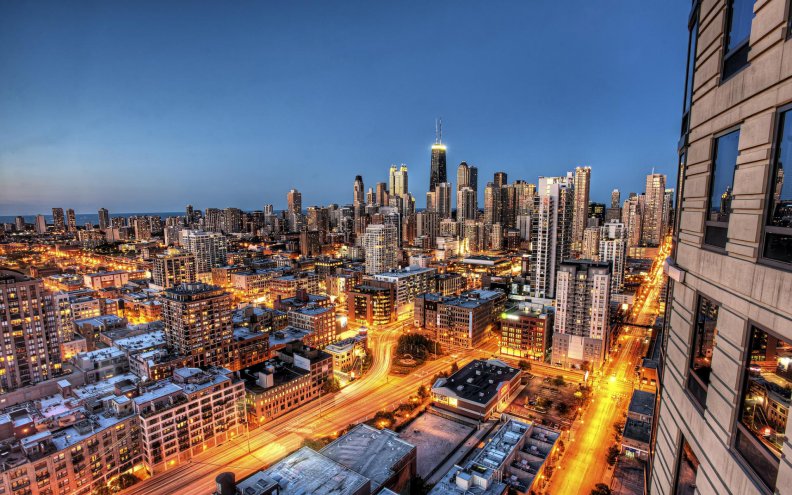 fantastic_chicago_cityscape_at_night_hdr.jpg