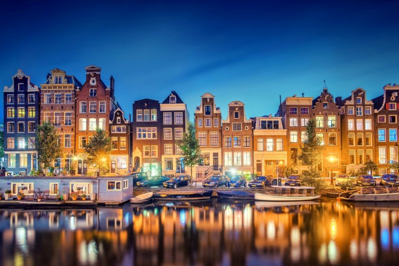 night_in_amsterdam.jpg
