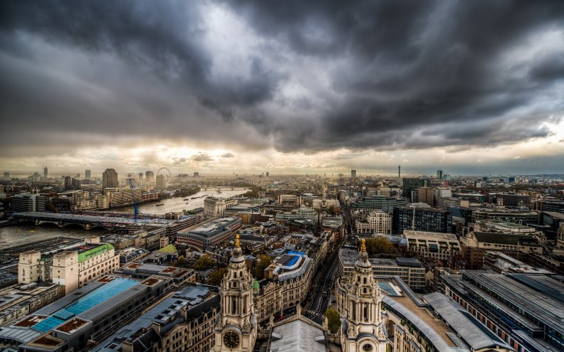 outstanding_panorama_of_london_hdr.jpg
