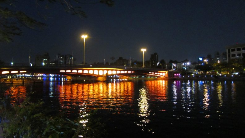 bridge_in_the_night.jpg