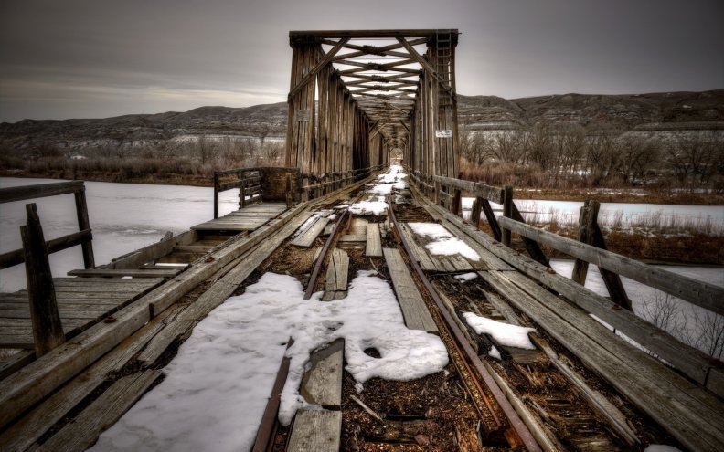 old_railroad_bridge_hdr.jpg