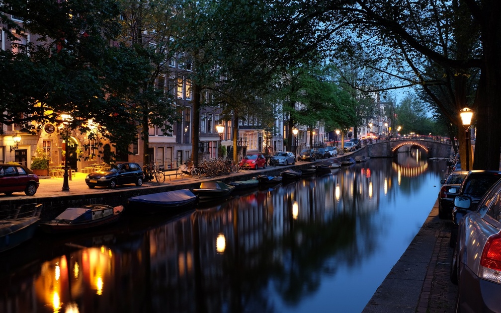 beautiful amsterdam canal at dusk
