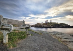 bench to view cape neddick lighthouse in maine