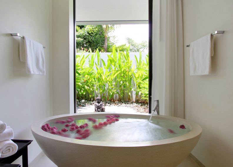 Tropical Modern Contemporary Luxury Bathroom at a Beautiful Resort
