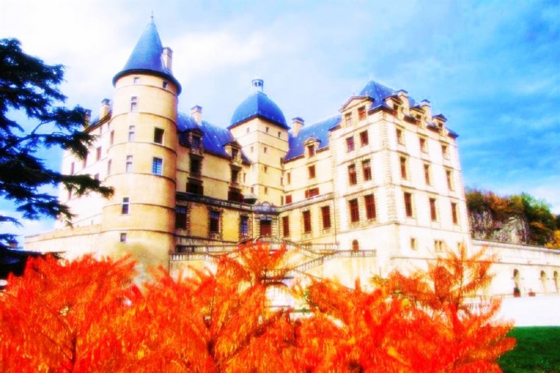 castle_vizille_isere_france.jpg