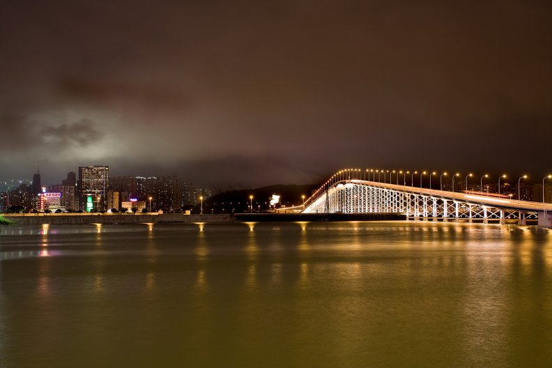 beautiful_night_bridge_in_macau.jpg