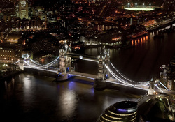*** ENGLAND _ London _  Tower  Bridge