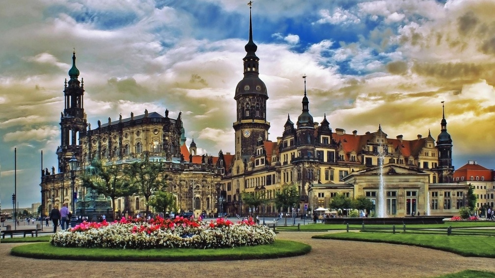 dresden cathedral in hdr