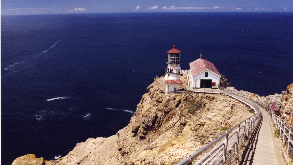 point reyes lighthouse in california