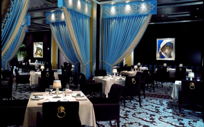Elegant Restaurant Dining Room