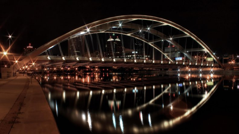 beautiful_late_night_bridge.jpg