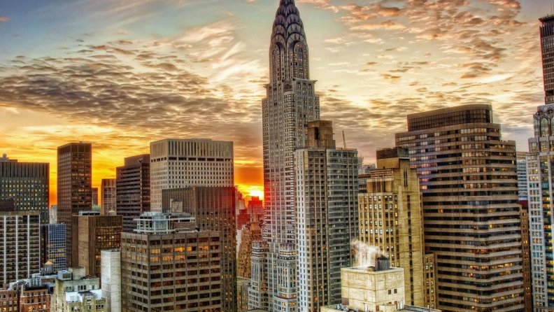 magnificent_sunset_behind_chrysler_building_in_nyc_hdr.jpg