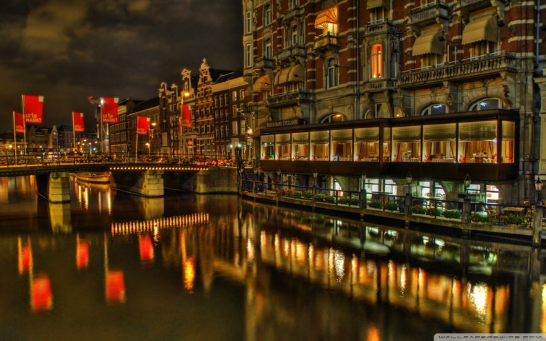 excelsior_hotel_in_amsterdam.jpg