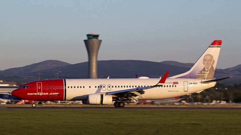 norwegian_airlines_ln_ngf.jpg