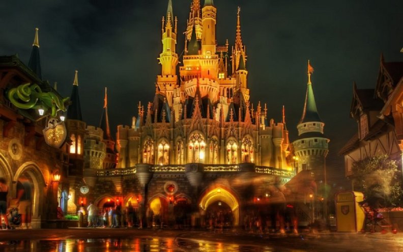 grand_illuminated_castle.jpg