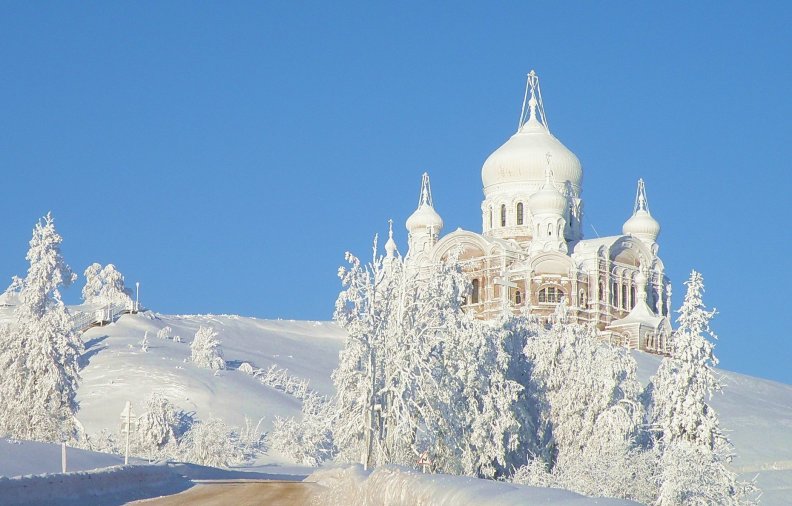 orthodox_churches_and_monasteries_in_winter.jpg