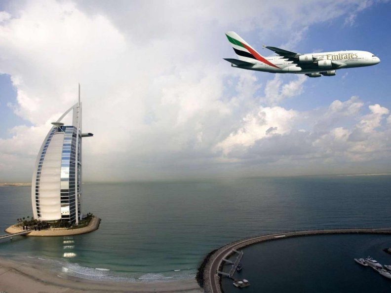 emirates_airplane.jpg