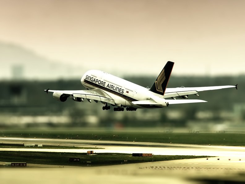 singapore_airlines_airbus_a380.jpg