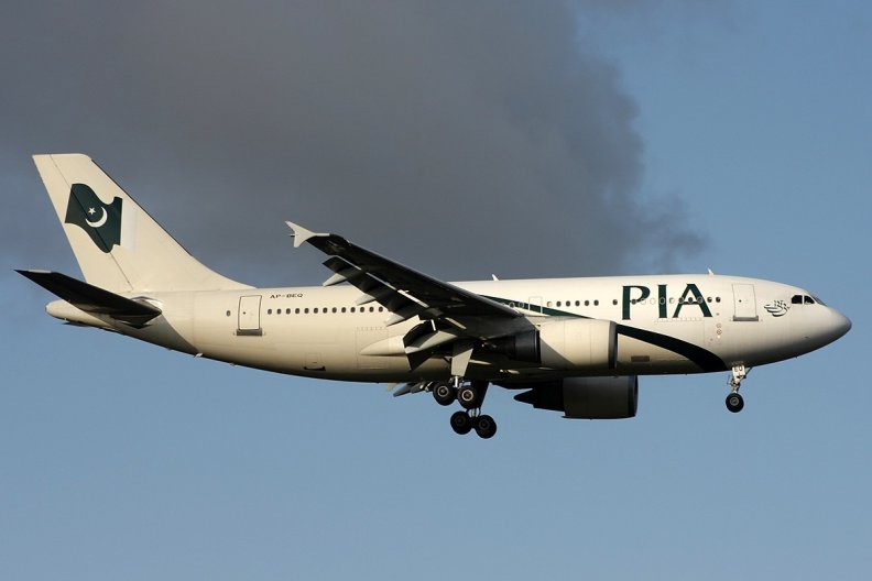 pakistani_airline.jpg