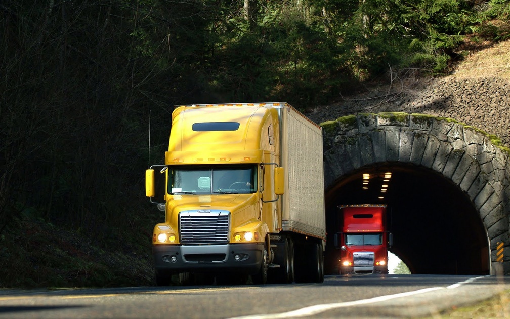 Freightliner With Tunnel Vision