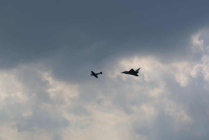 eurofighter_typhoon_and_spitfire.jpg