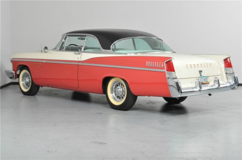 1956_Chrysler_New_Yorker_