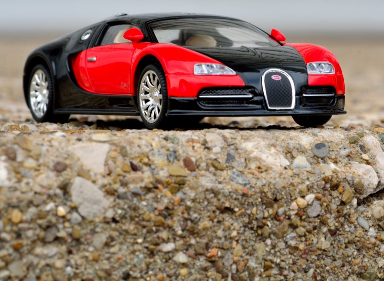 the_bugatti_veyron.jpg