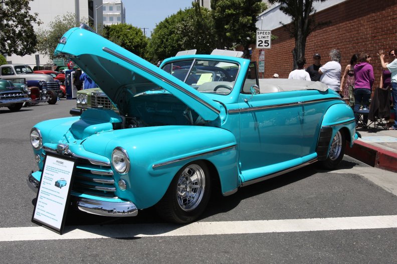 1948_ford_deluxe_convertible.jpg