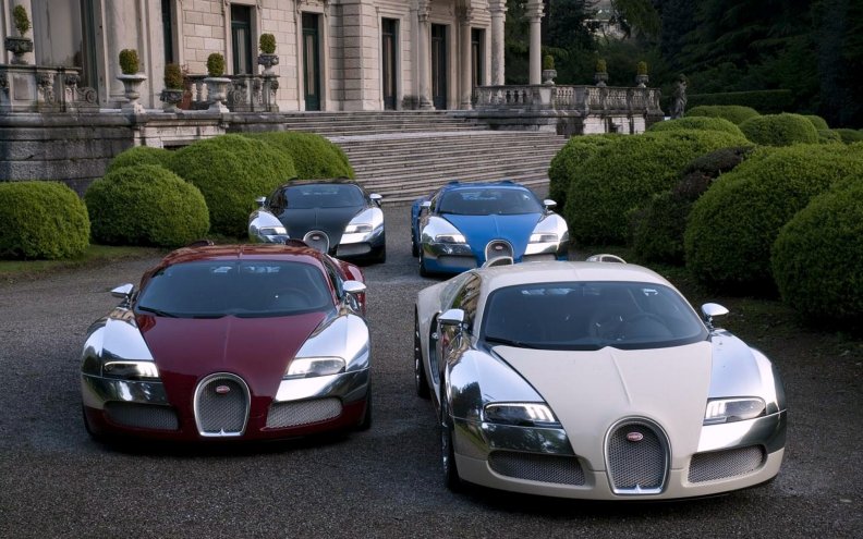 four_bugatti_veyrons.jpg