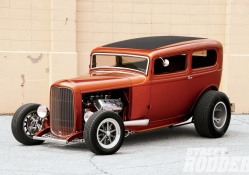1932_Ford_Sedan Hot Rod