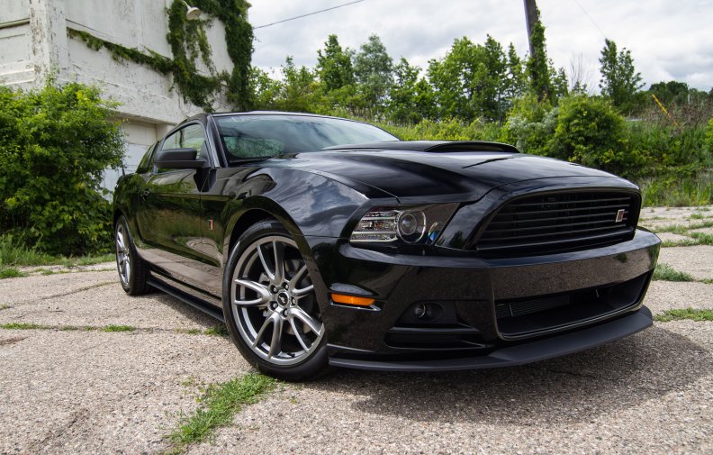 FORD MUSTANG AMERICAN MUSCLE CAR